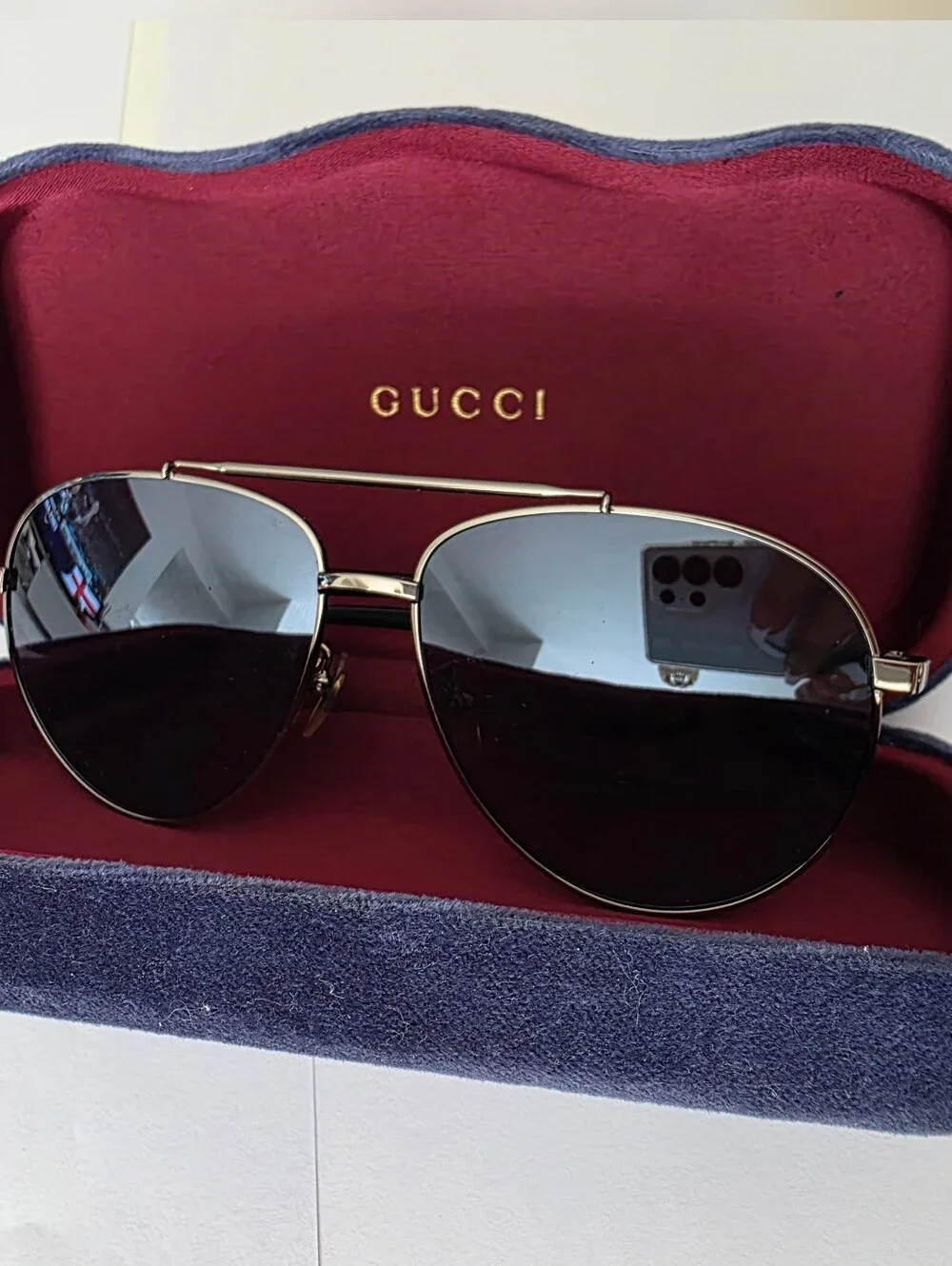 Gucci Silver Frame Aviator Sunglasses with Bleu  Lenses
